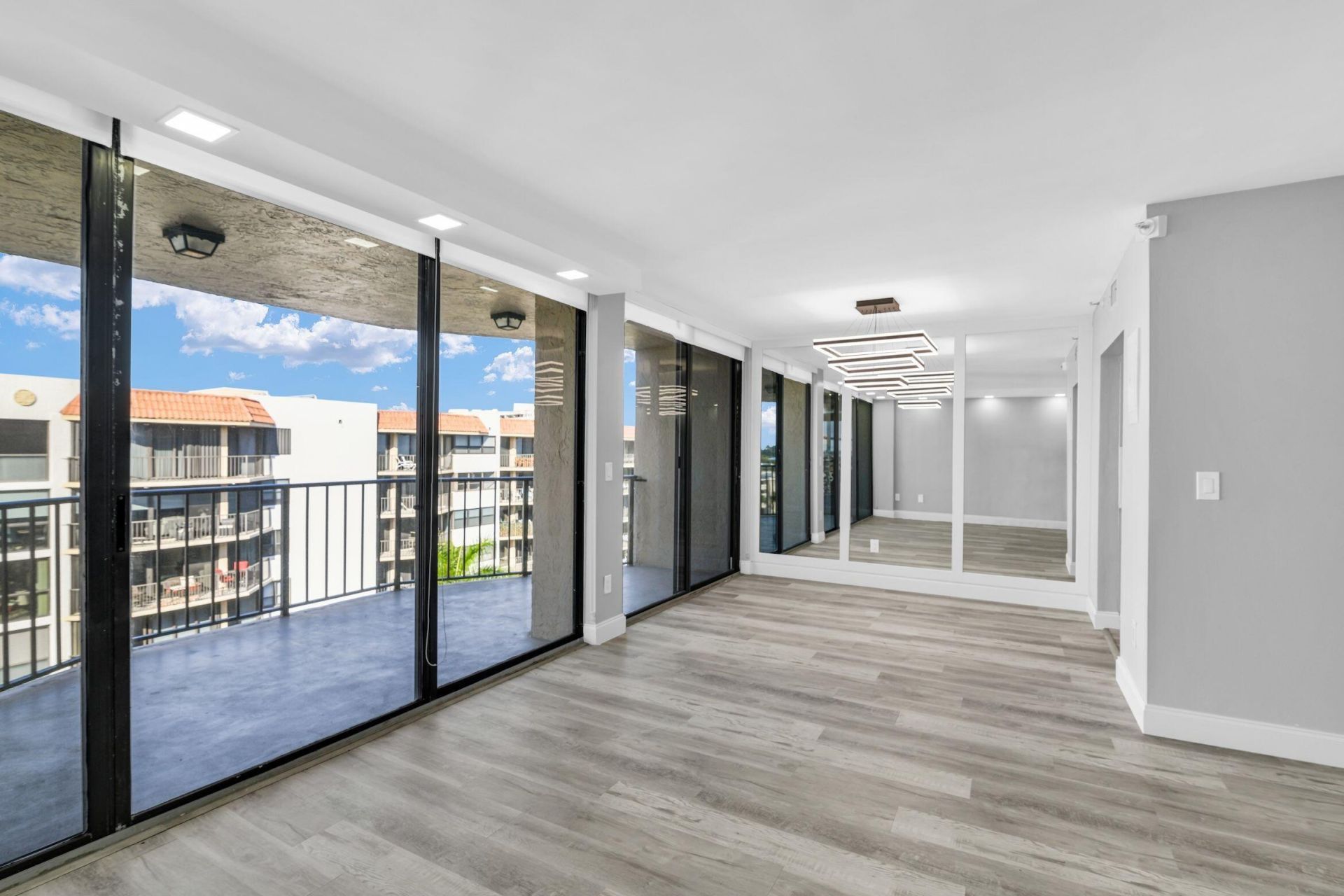 859 Jeffery Street, Unit 810, Boca Raton, FL 33487 Photo