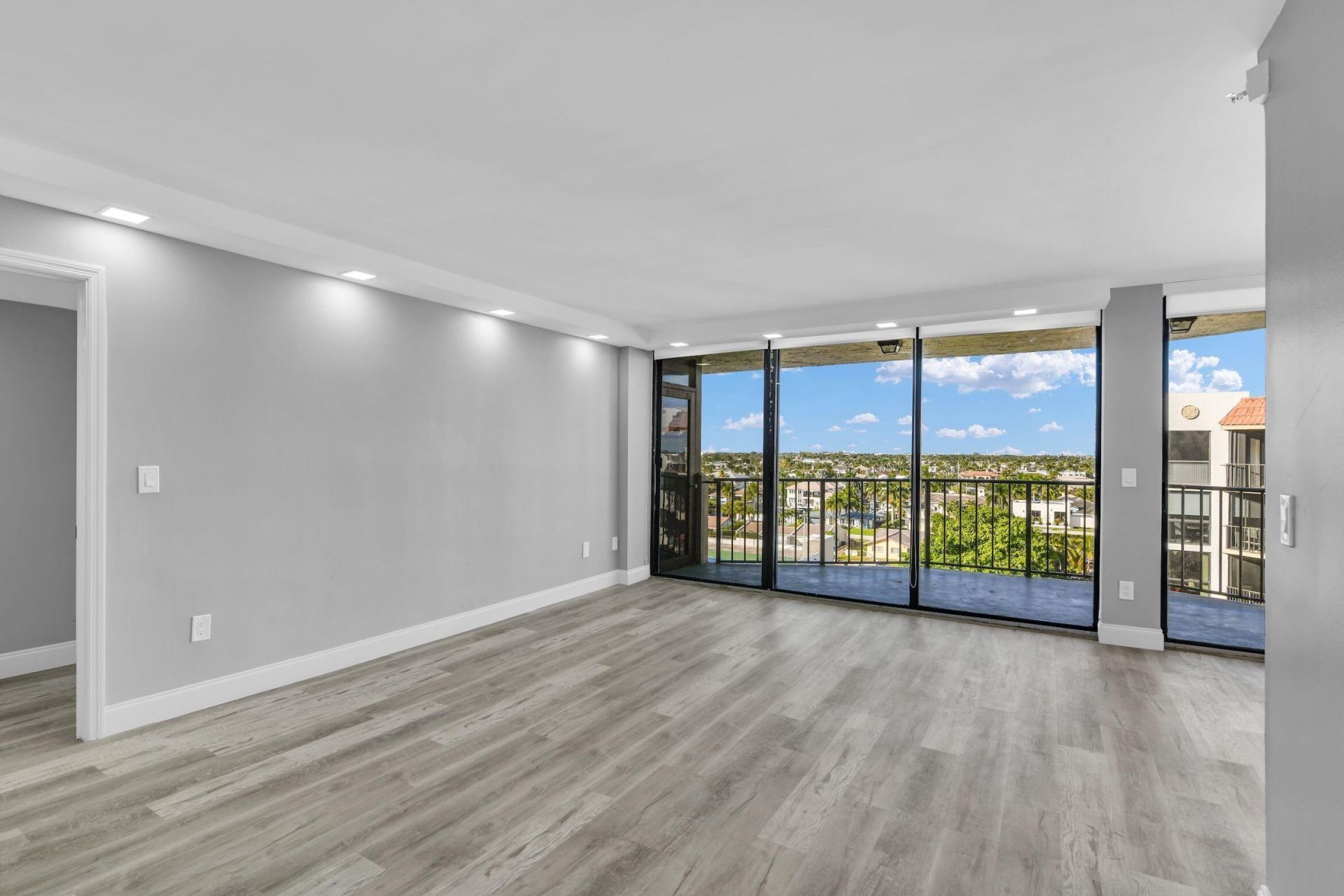 859 Jeffery Street, Unit 810, Boca Raton, FL 33487 Photo