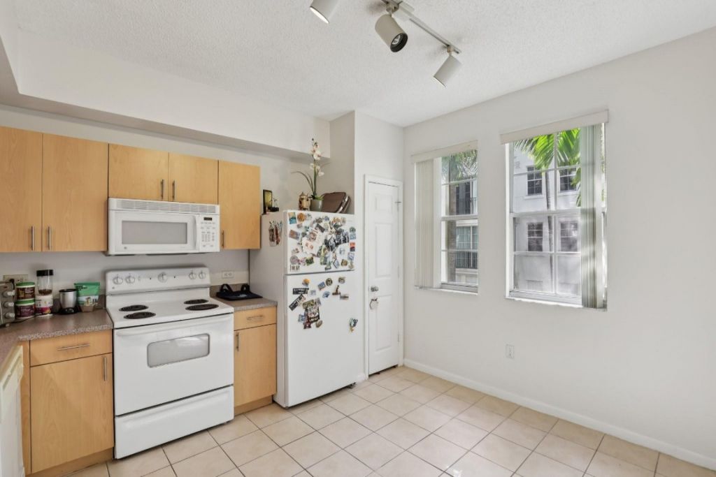 533 NE 3rd Avenue, Unit 321, Fort Lauderdale, FL 33301 Photo
