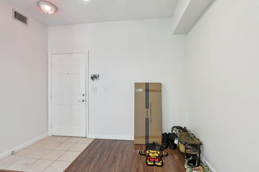 533 NE 3rd Avenue, Unit 321, Fort Lauderdale, FL 33301 Photo