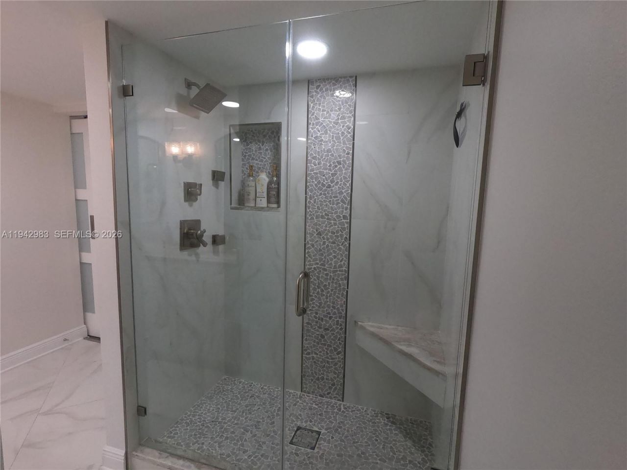 3930 Inverrary Blvd, Unit 604-D, Lauderhill, FL 33319 Photo