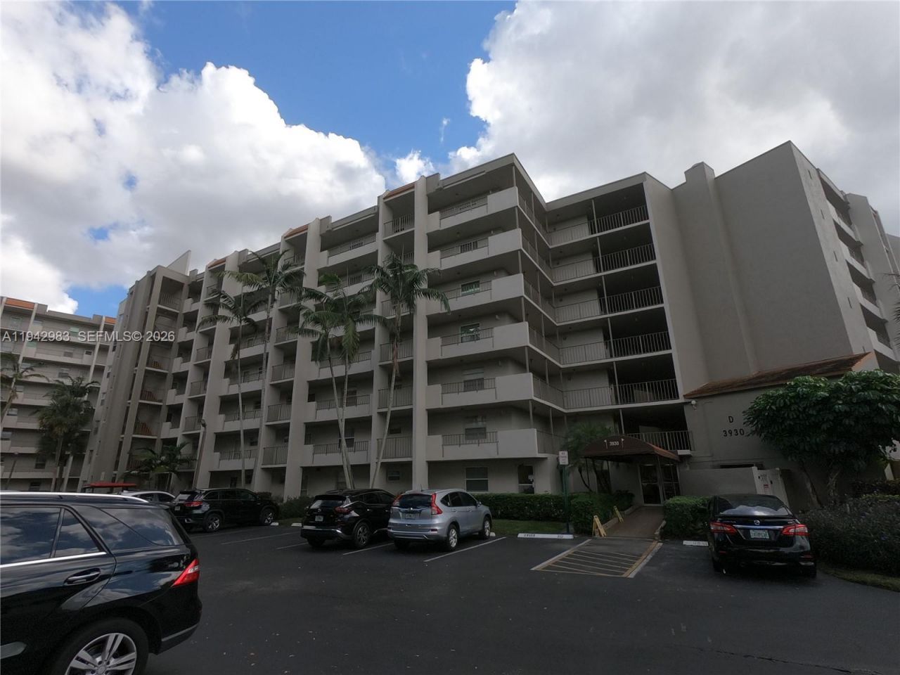 3930 Inverrary Blvd, Unit 604-D, Lauderhill, FL 33319 Photo