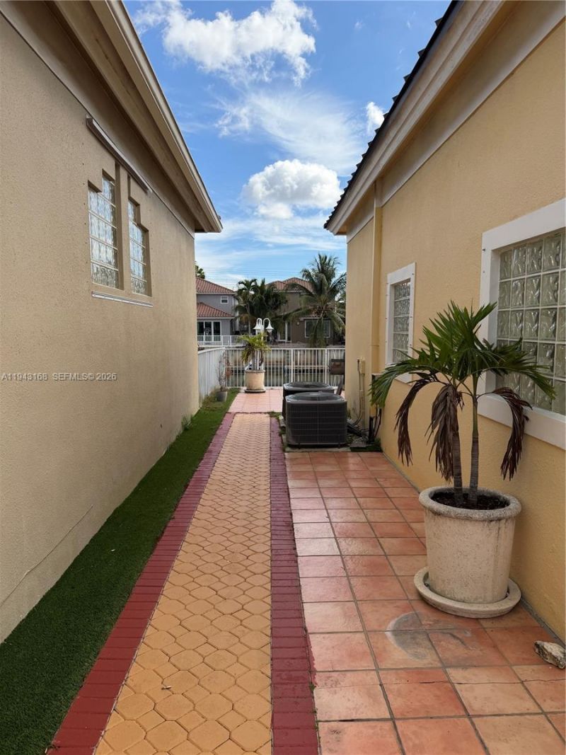 14640 SW 132nd Ct, Miami, FL 33186 Photo