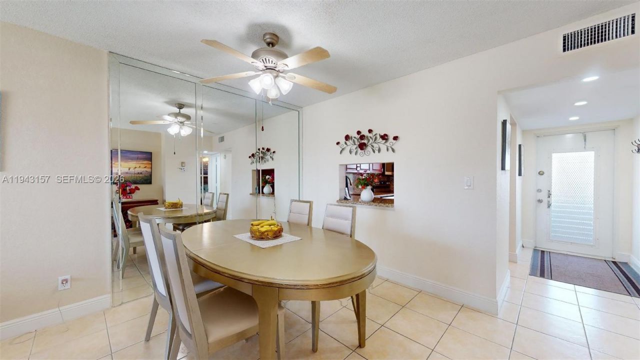 7877 Golf Cir Dr, Unit 304, Margate, FL 33063 Photo