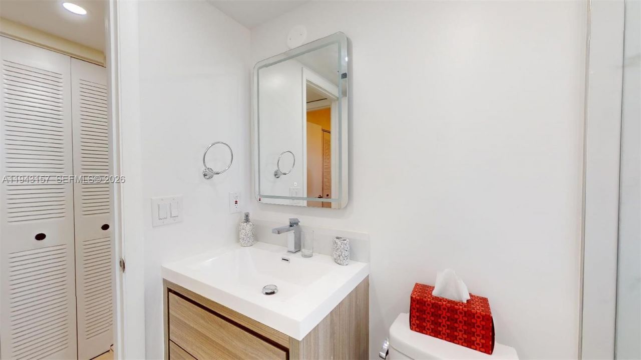 7877 Golf Cir Dr, Unit 304, Margate, FL 33063 Photo