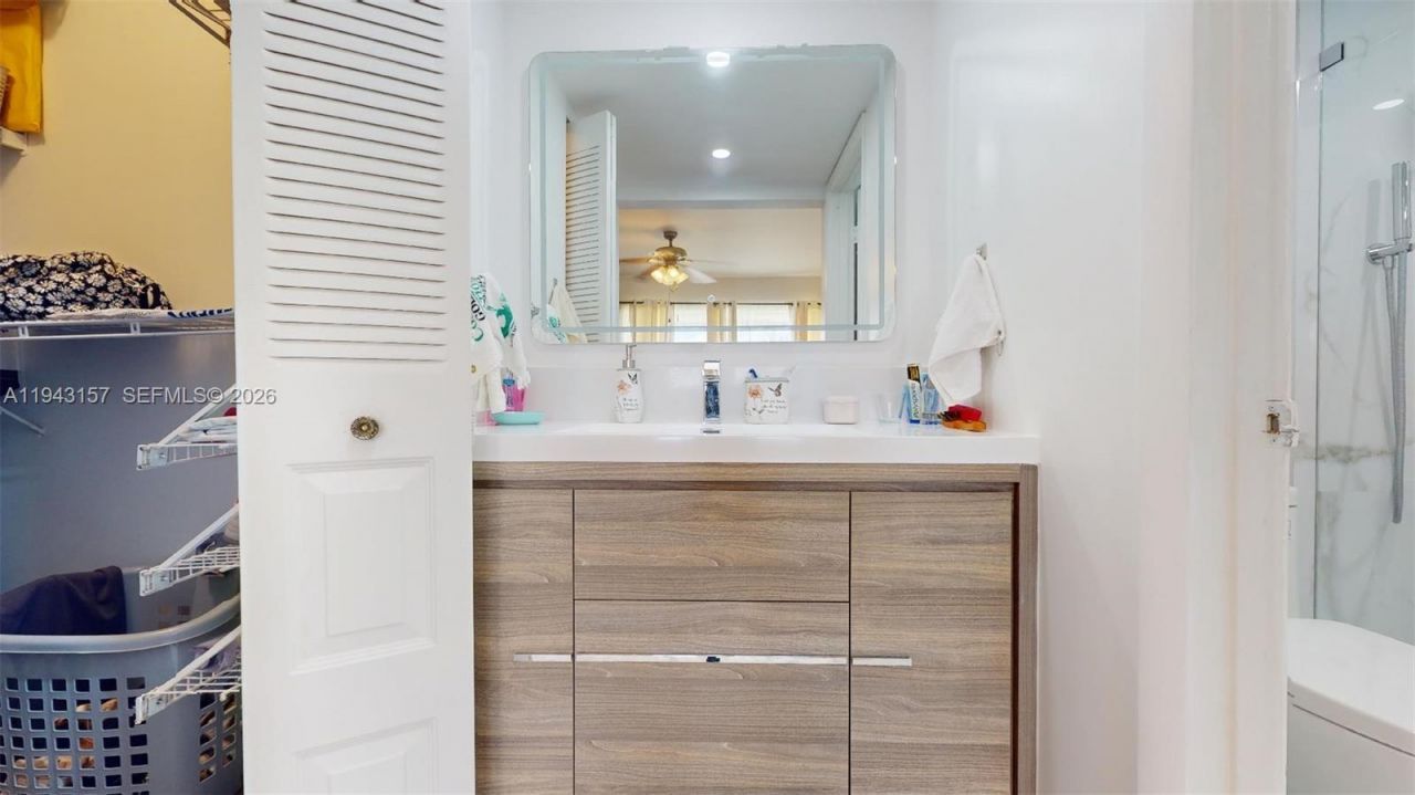 7877 Golf Cir Dr, Unit 304, Margate, FL 33063 Photo