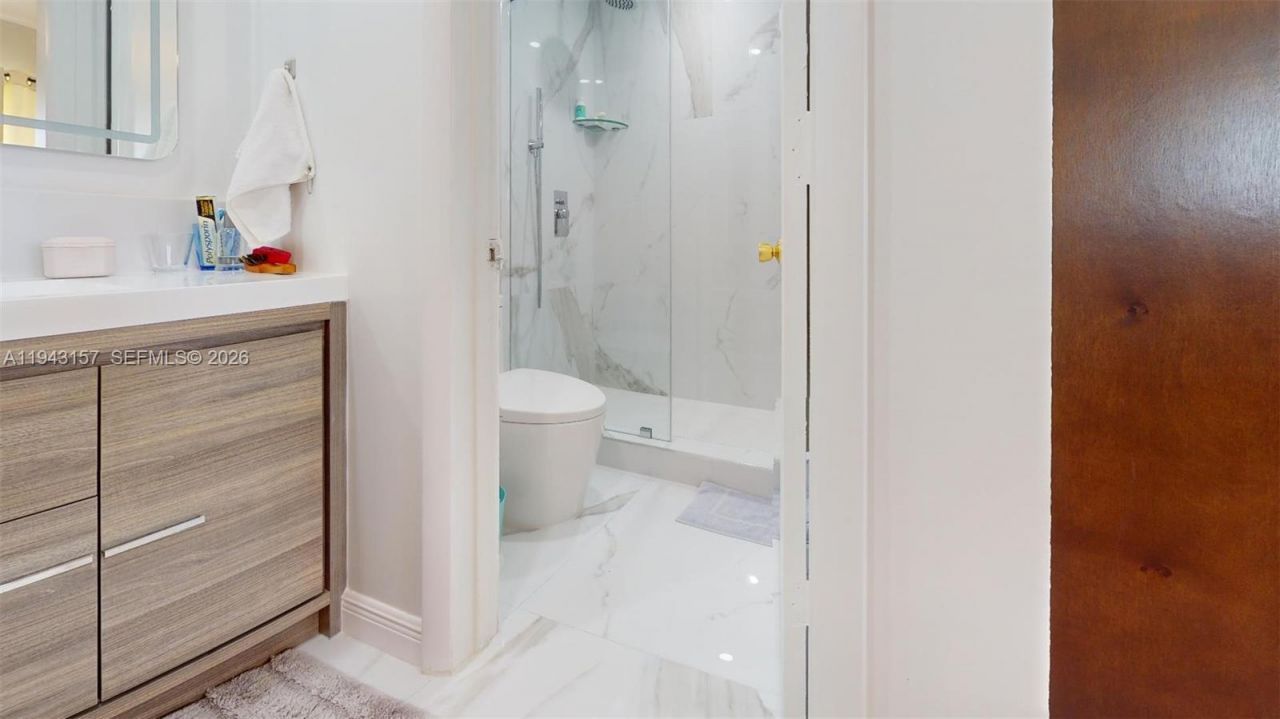 7877 Golf Cir Dr, Unit 304, Margate, FL 33063 Photo