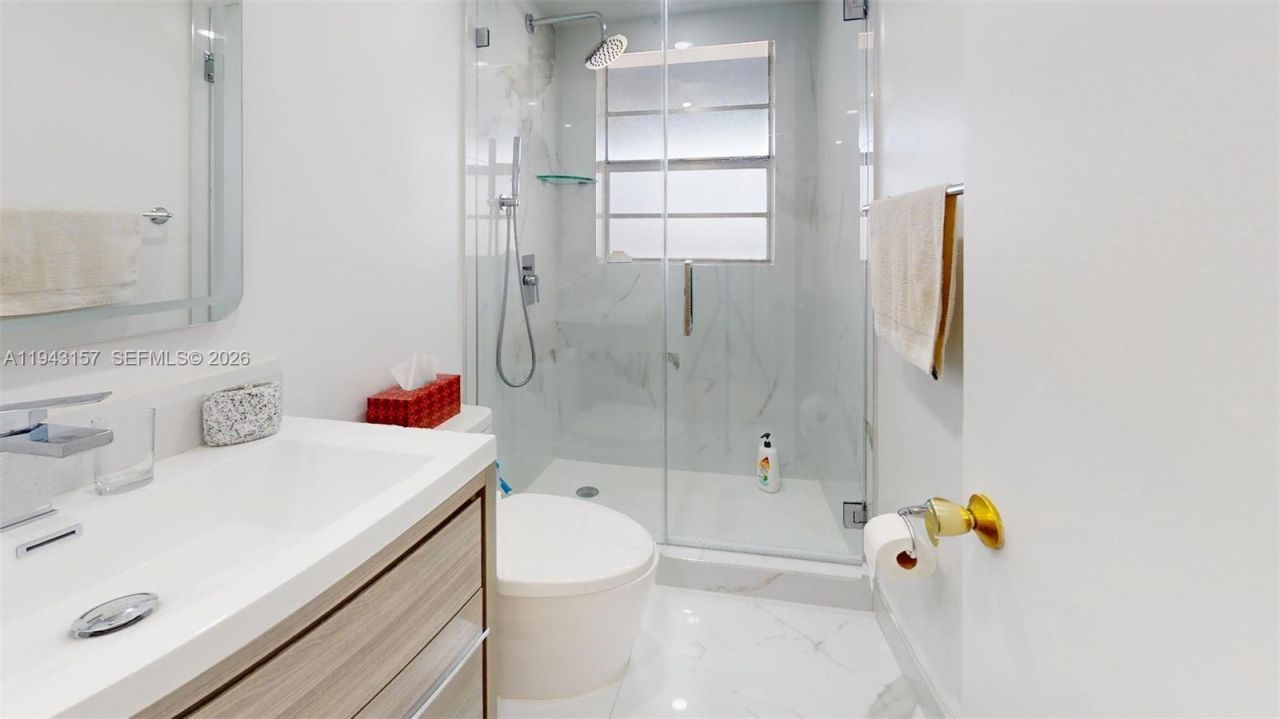 7877 Golf Cir Dr, Unit 304, Margate, FL 33063 Photo