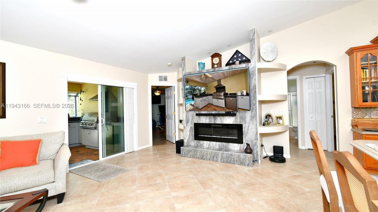 1004 Palmetto Ave, Lehigh Acres, FL 33972 Photo