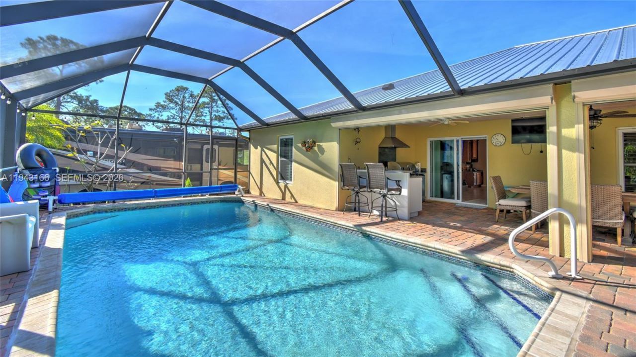 1004 Palmetto Ave, Lehigh Acres, FL 33972 Photo