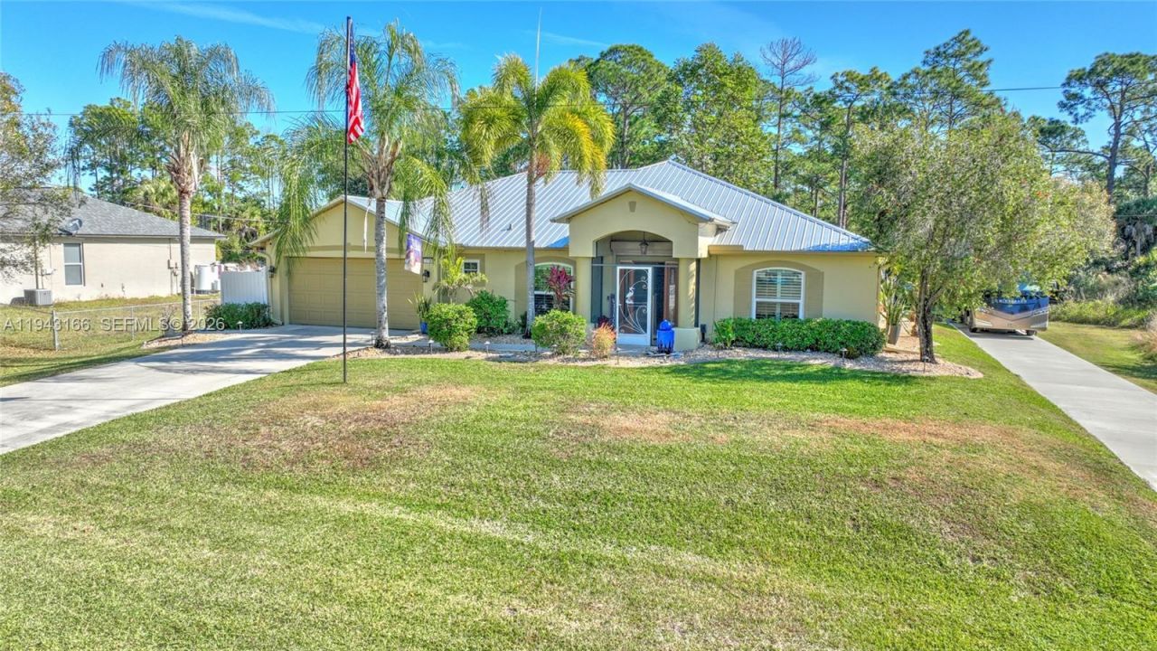 1004 Palmetto Ave, Lehigh Acres, FL 33972 Photo