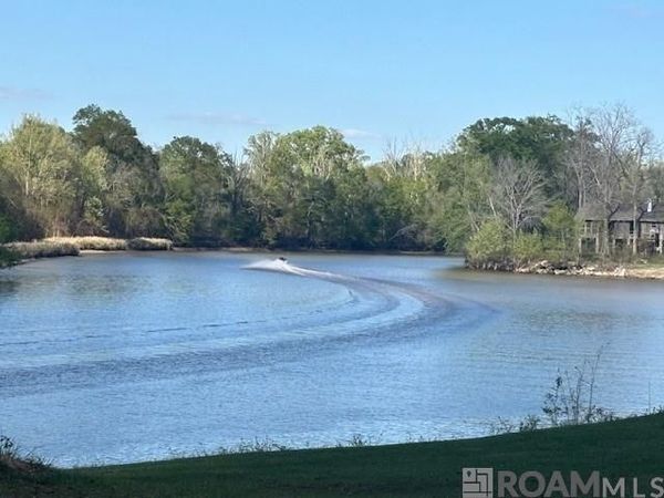 La Hwy 42, Prairieville, LA 70769