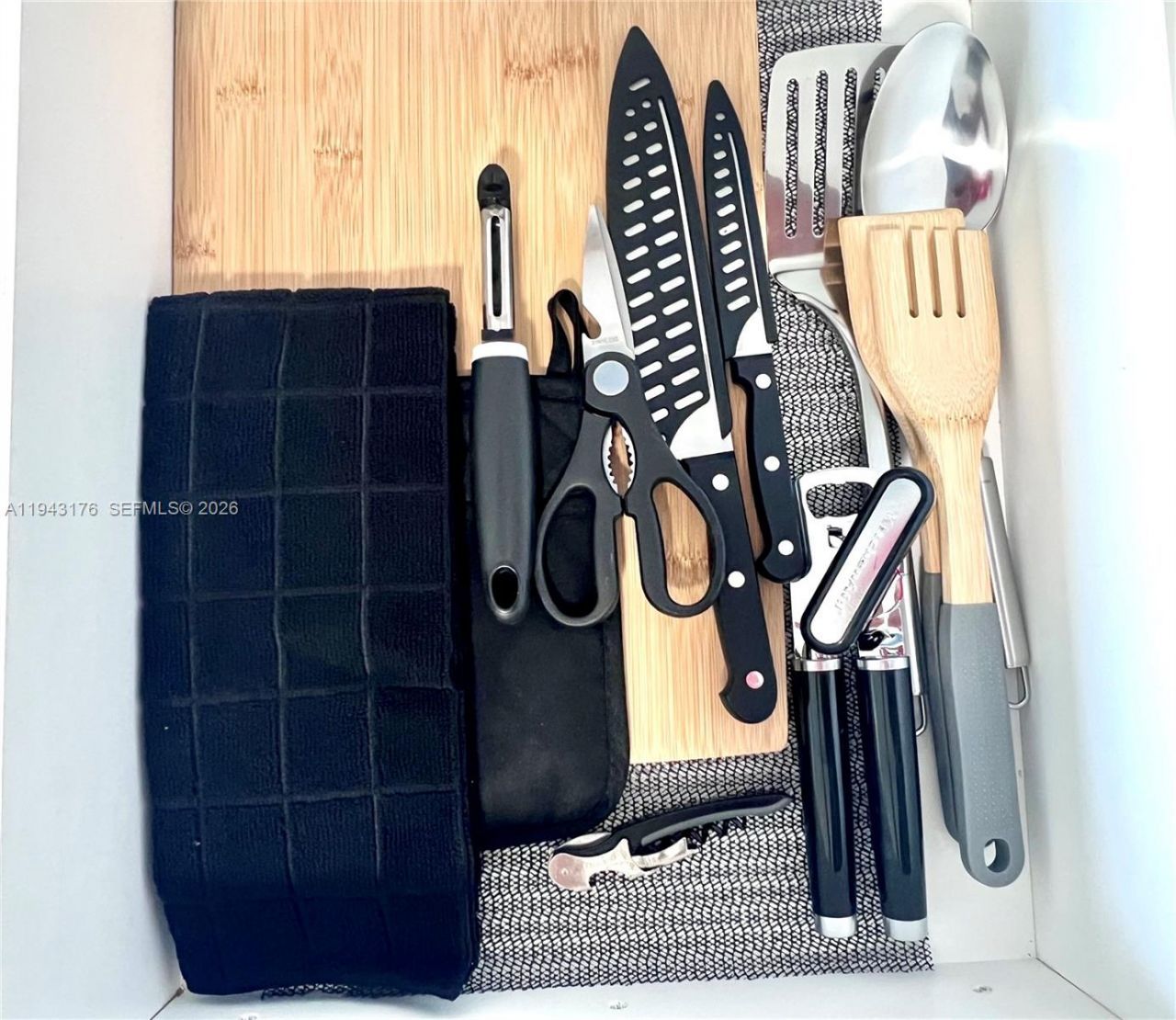 1100 West Ave , Unit 415, Miami Beach, FL 33139 Photo