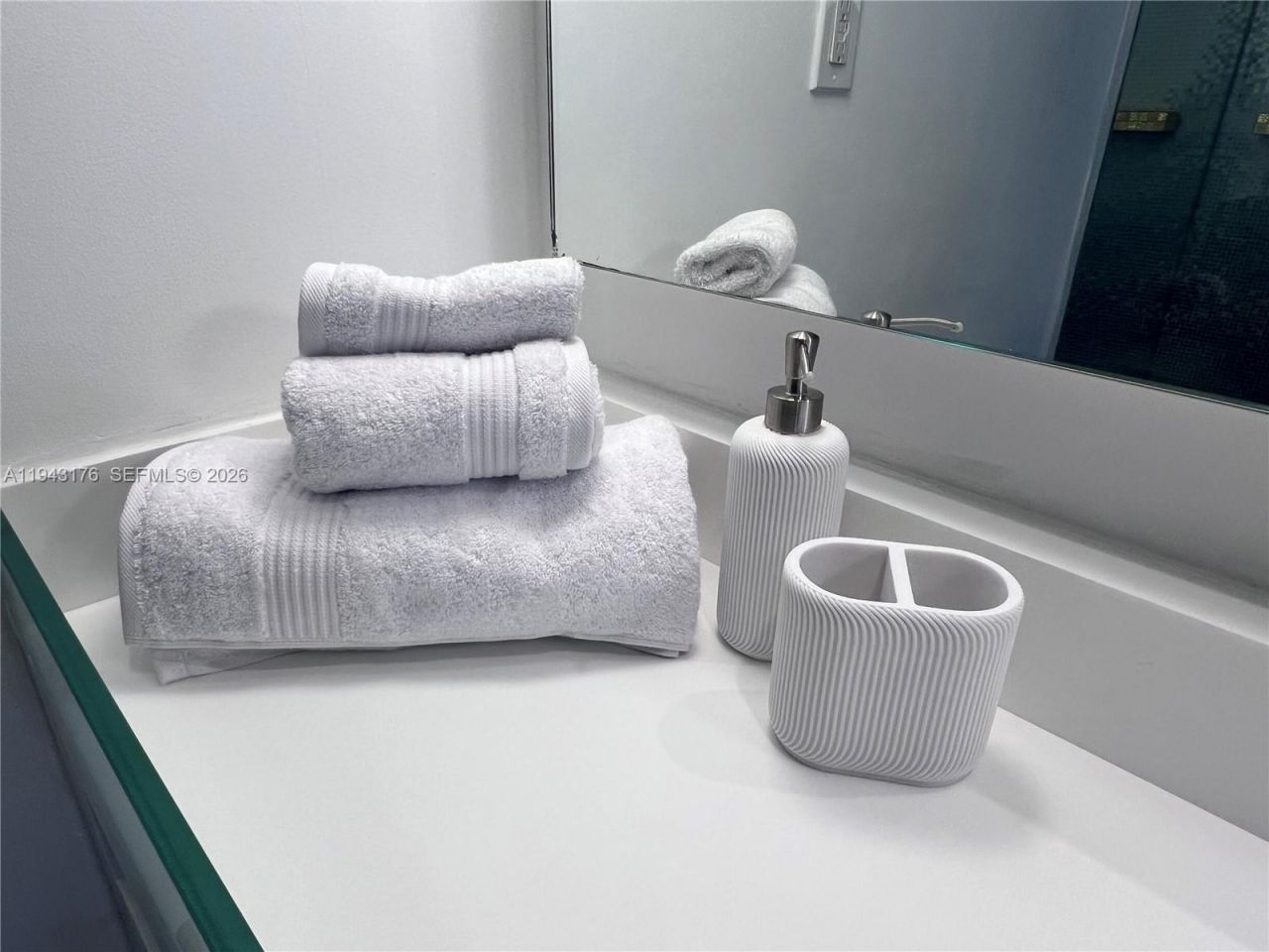 1100 West Ave , Unit 415, Miami Beach, FL 33139 Photo