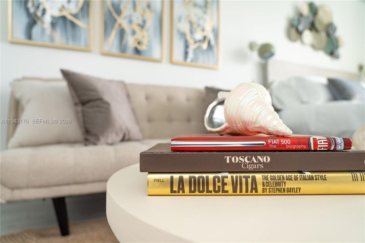 1100 West Ave , Unit 415, Miami Beach, FL 33139 Photo