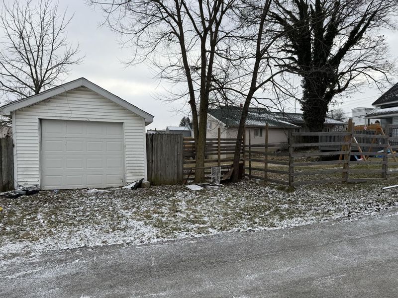 1652 Kenton Street, Springfield, OH 45505 Photo 5