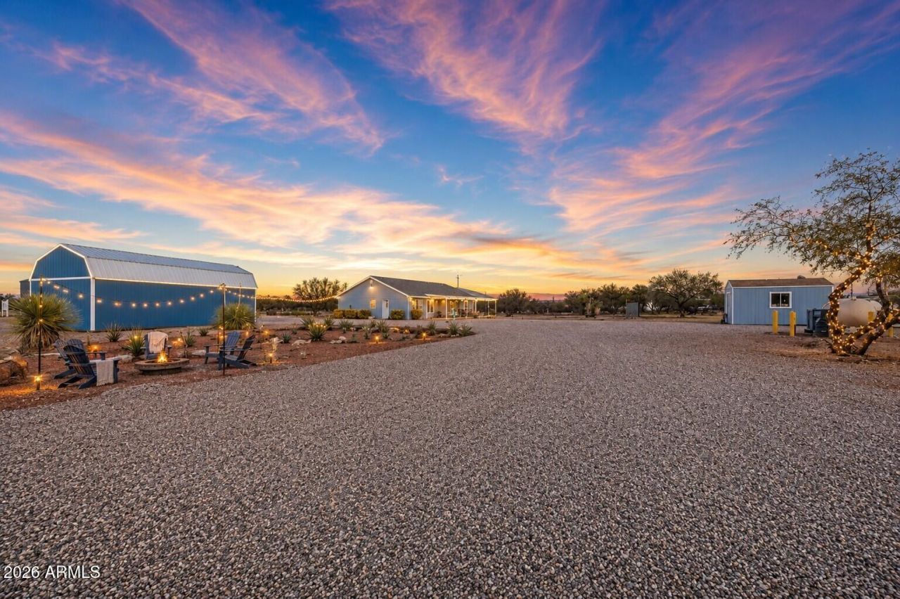 460 E HIGHWAY 82, Huachuca City, AZ 85616