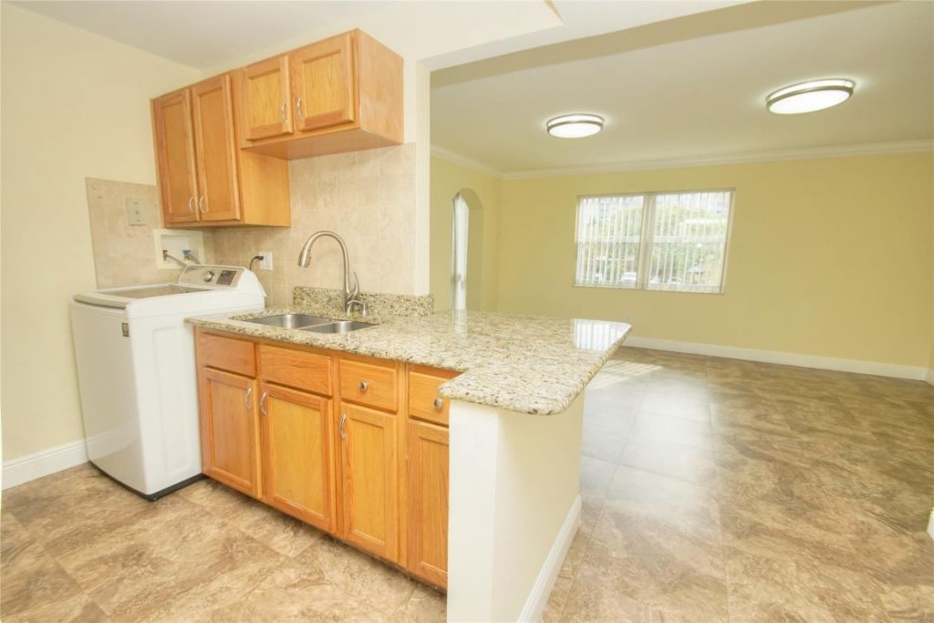 10762 La Placida Drive, Unit 205, Coral Springs, FL 33065 Photo