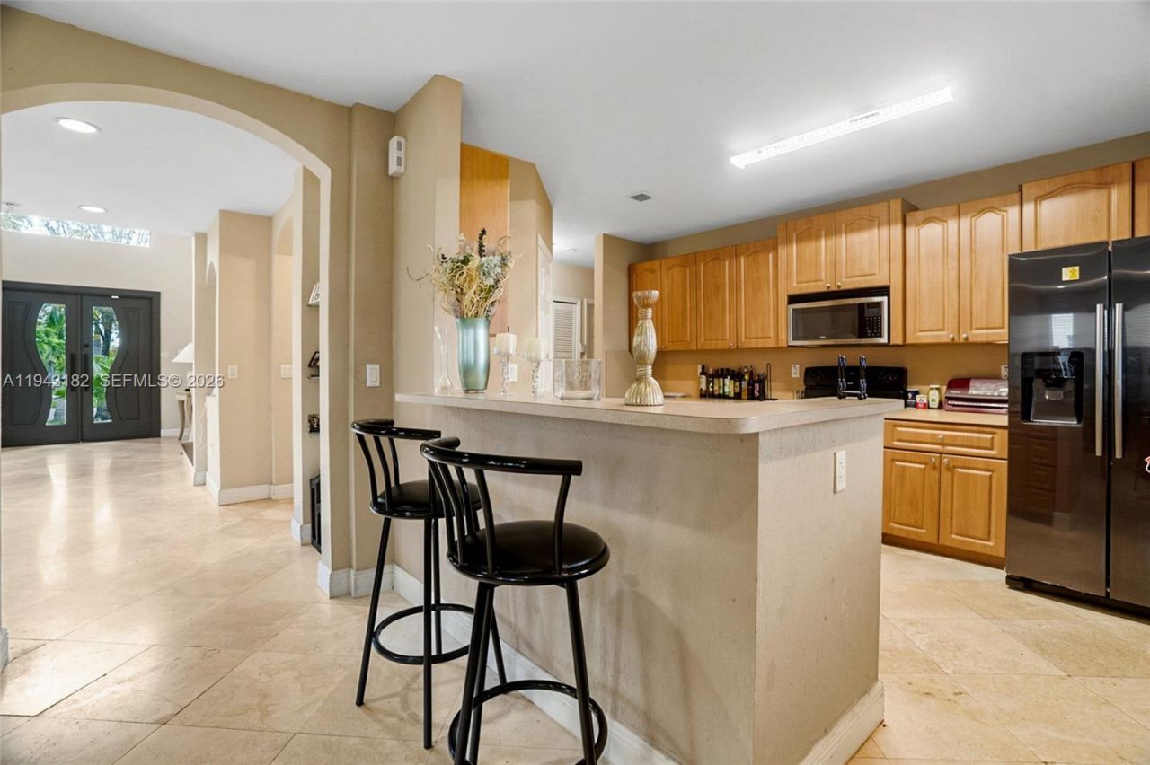 865 NE 208th Ter, Miami, FL 33179 Photo