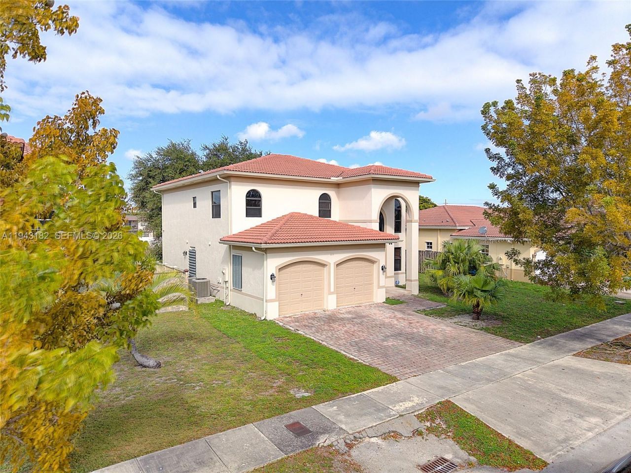 865 NE 208th Ter, Miami, FL 33179 Photo