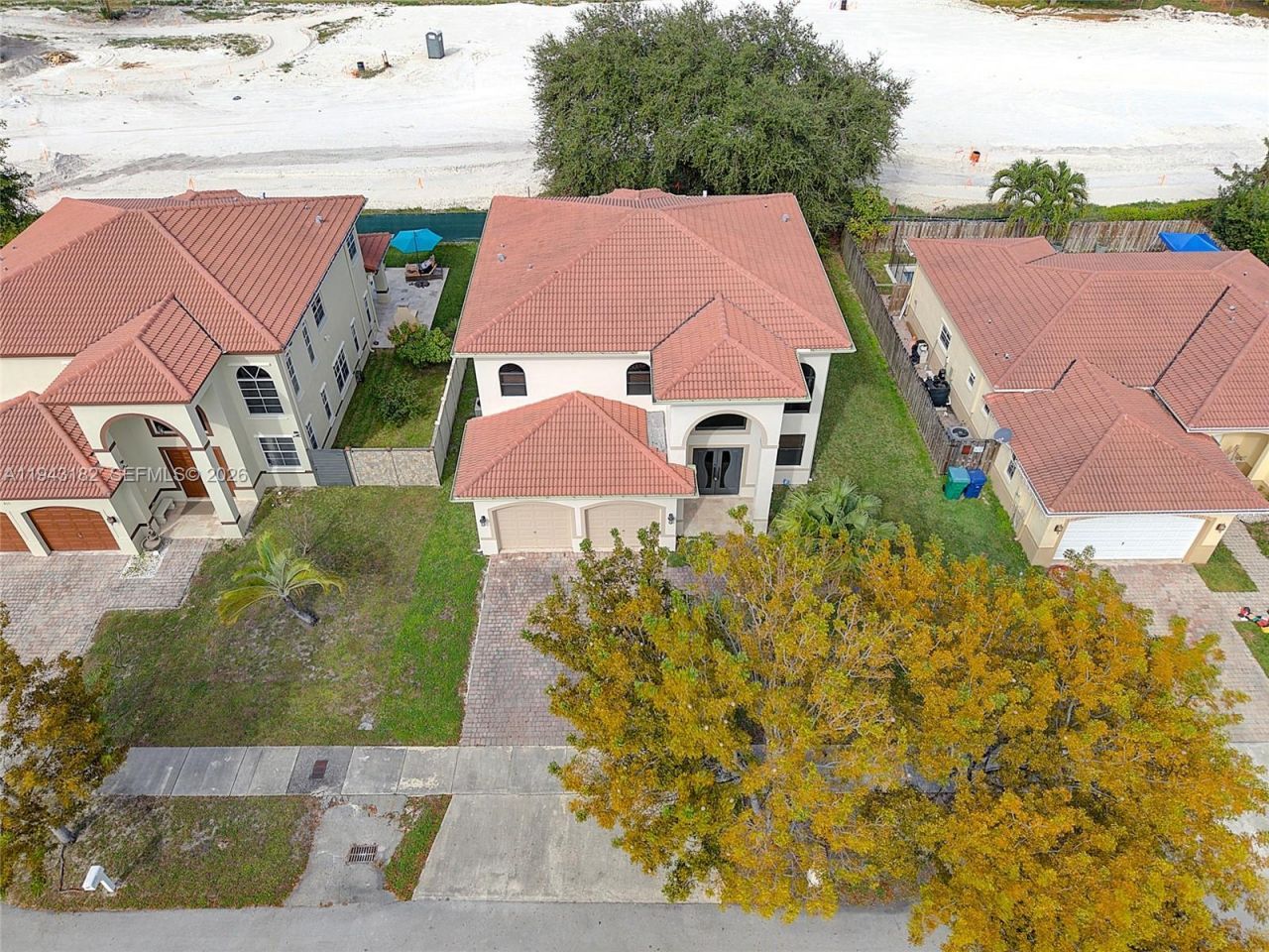 865 NE 208th Ter, Miami, FL 33179 Photo