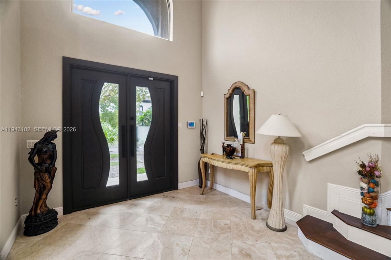 865 NE 208th Ter, Miami, FL 33179 Photo