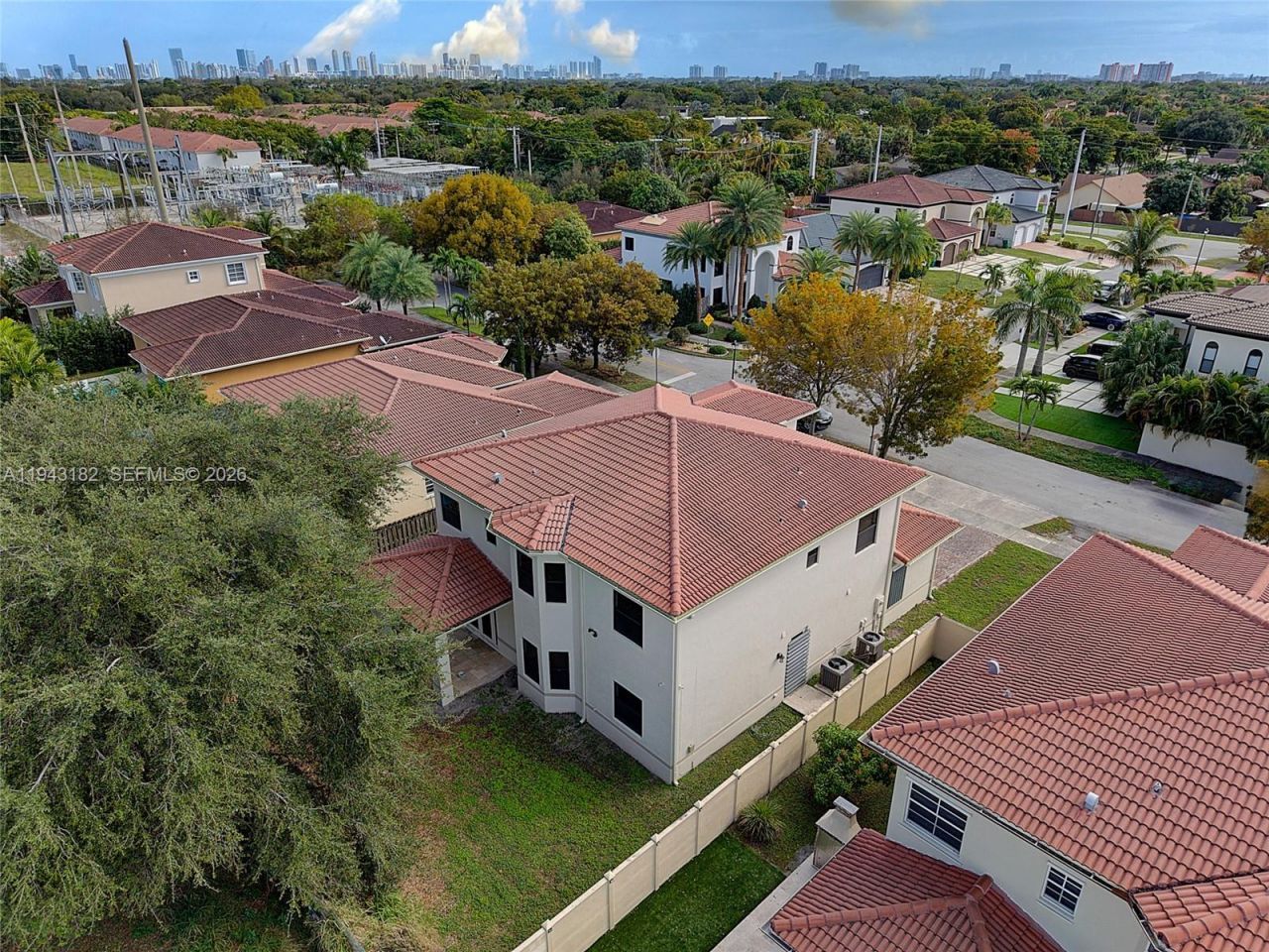 865 NE 208th Ter, Miami, FL 33179 Photo