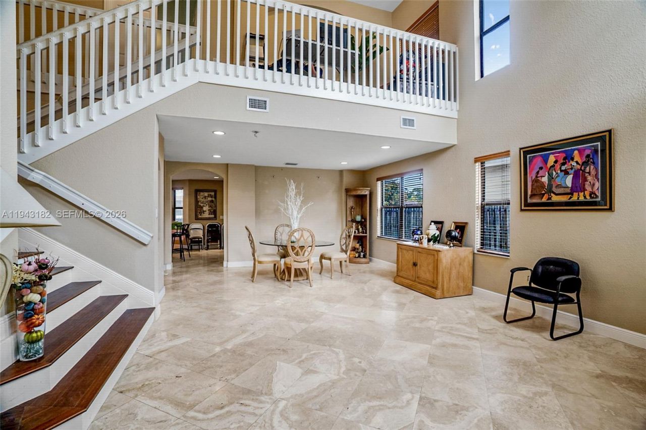 865 NE 208th Ter, Miami, FL 33179 Photo