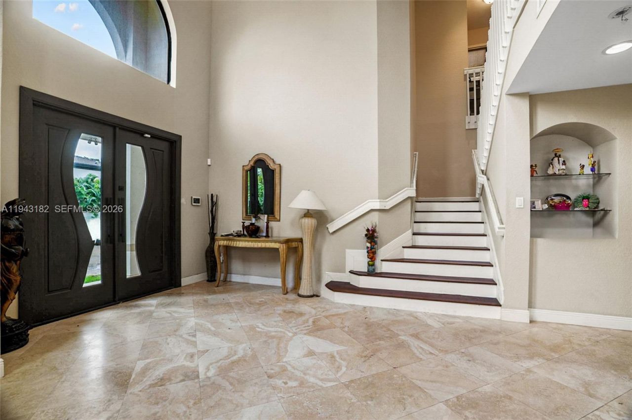 865 NE 208th Ter, Miami, FL 33179 Photo