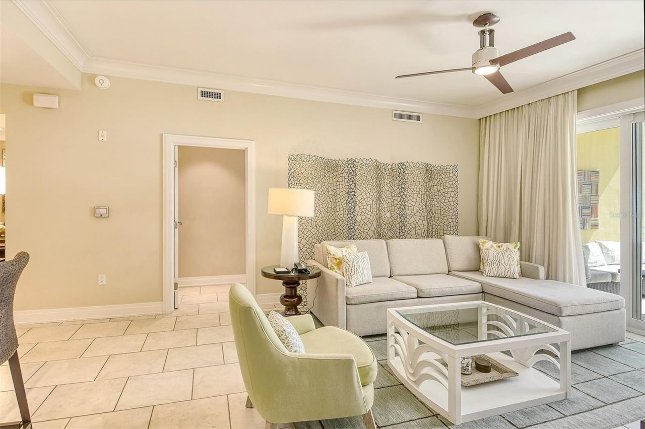 915 Seaside Drive, Unit 511, Weeks, Sarasota, FL 34242 Photo