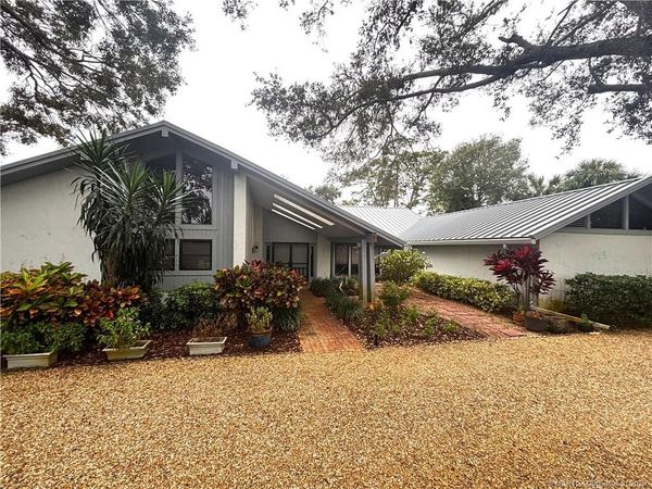 5220 SE Burning Tree Circle S, Stuart, FL 34997