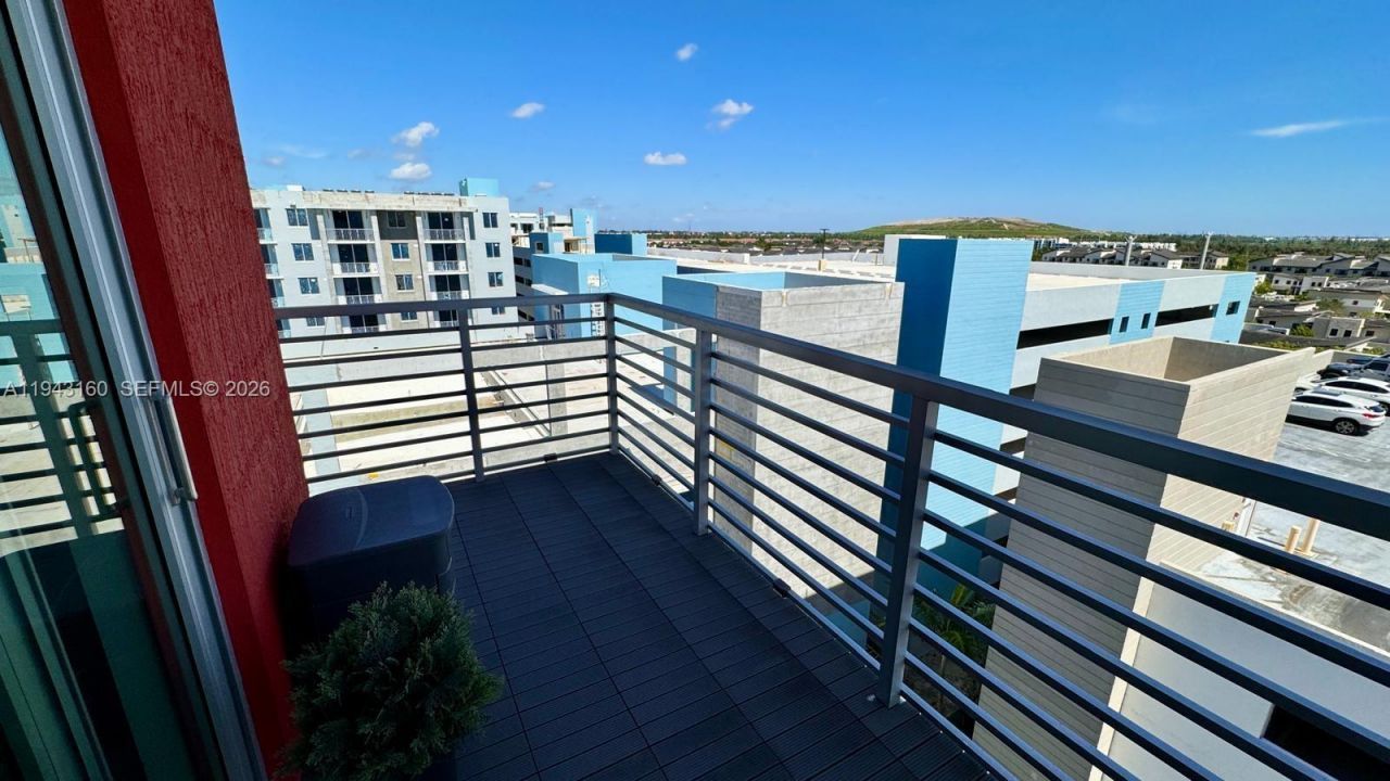 7875 NW 107th Ave, Unit 812, Doral, FL 33178 Photo