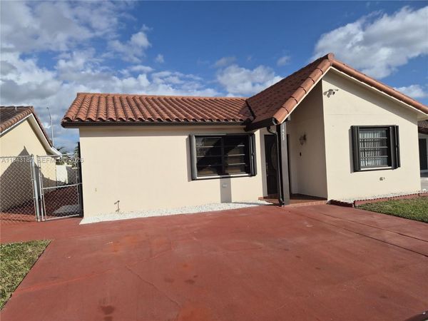 1453 SW 137th Pl, Miami, FL 33184