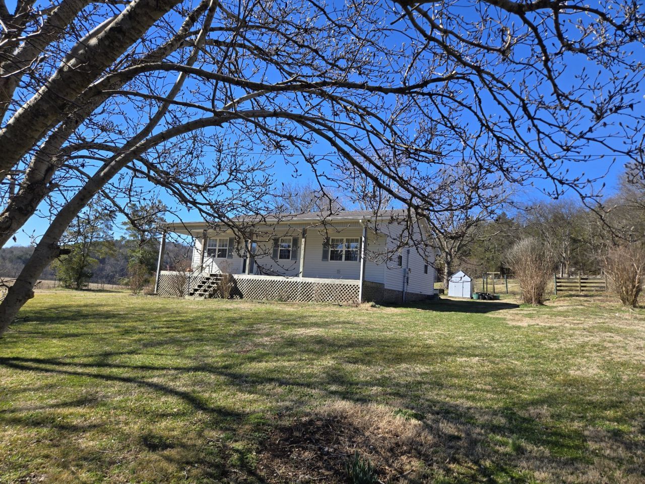 329 Cavender Rd, Woodbury, TN 37190 Main Photo