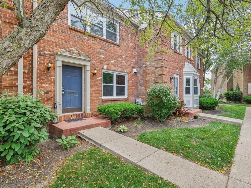 9130 Dominion Circle, Symmes Township, OH 45249 Photo 2