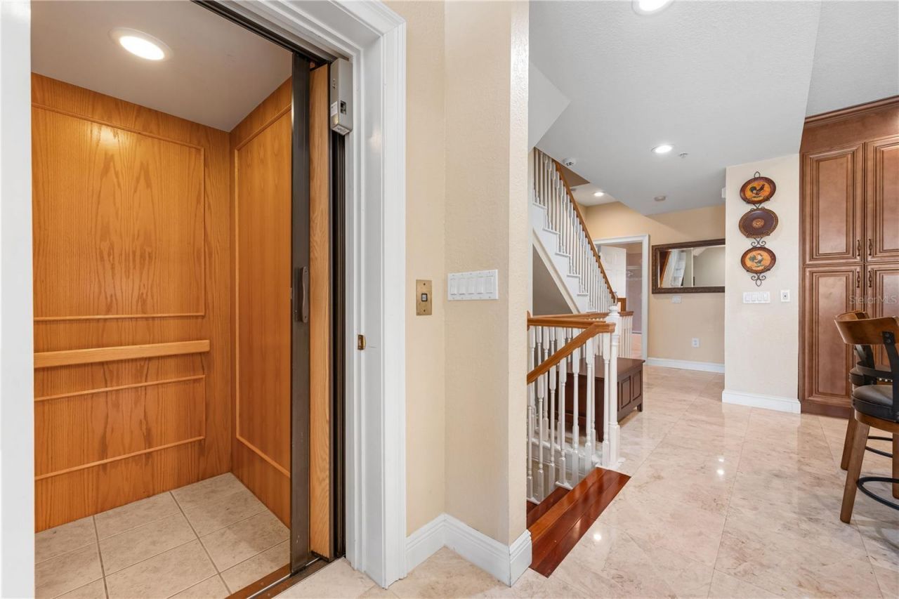 9923 Manatee Avenue W, Bradenton, FL 34209 Photo