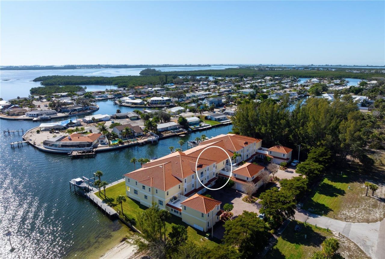 9923 Manatee Avenue W, Bradenton, FL 34209 Photo