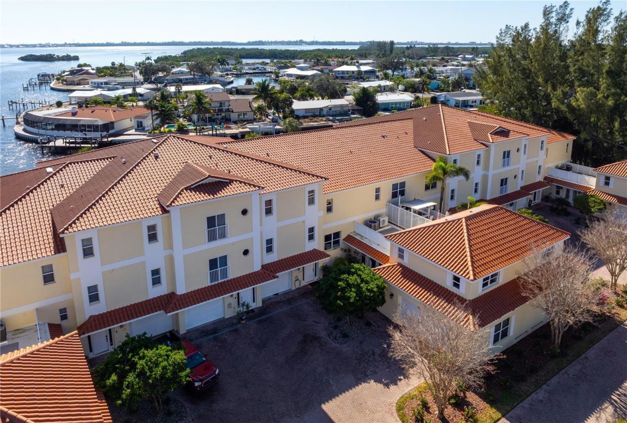9923 Manatee Avenue W, Bradenton, FL 34209 Photo