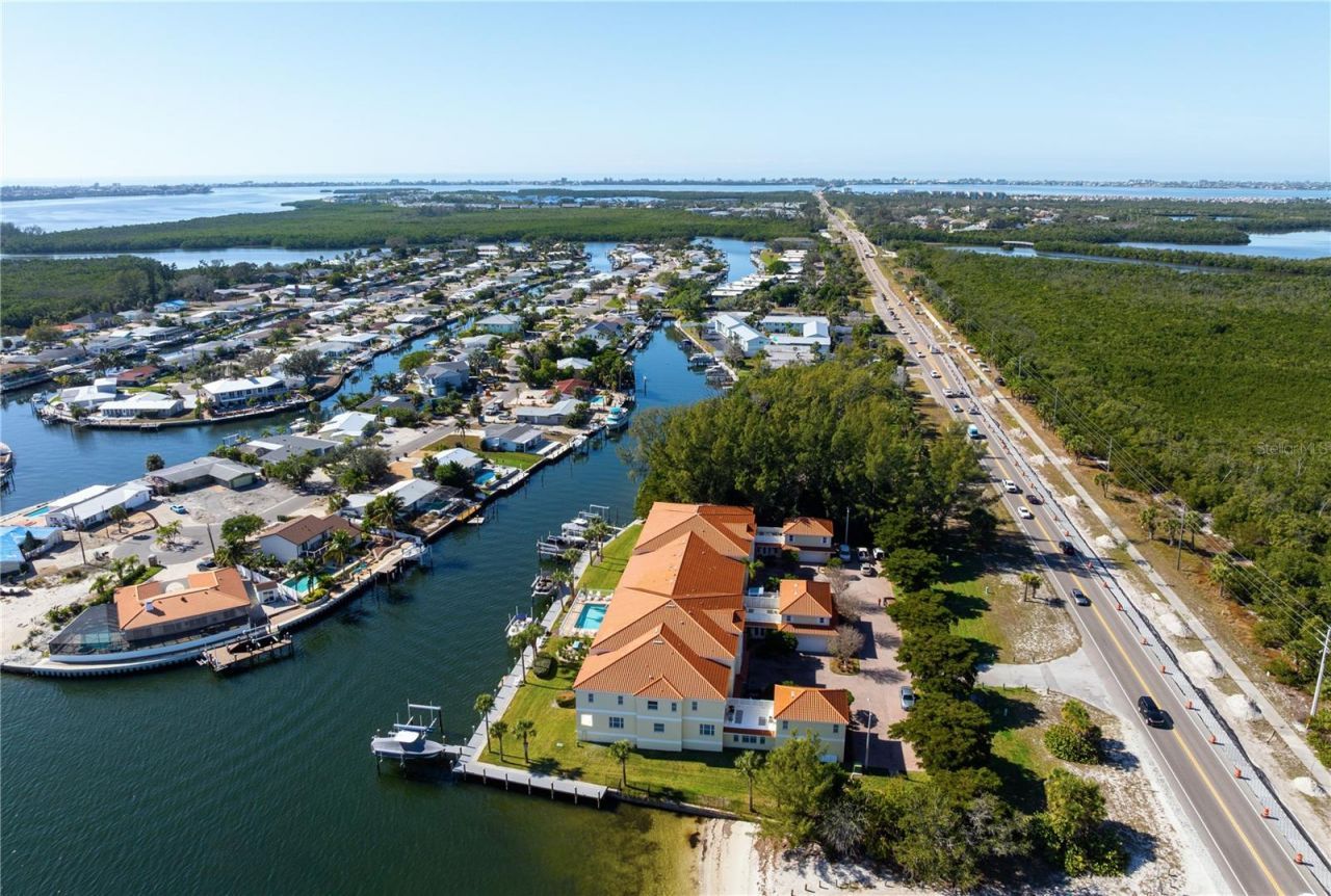 9923 Manatee Avenue W, Bradenton, FL 34209 Photo