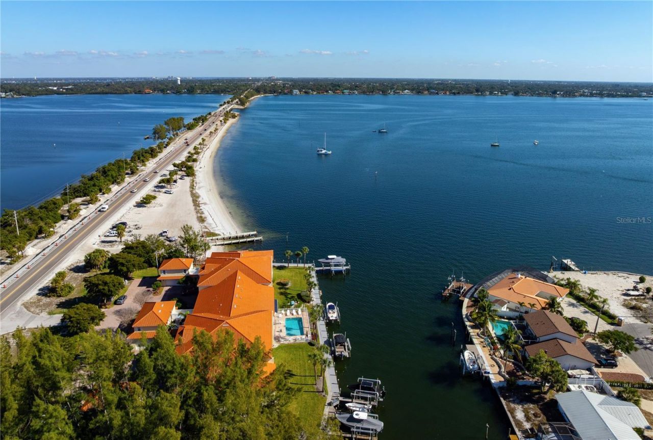 9923 Manatee Avenue W, Bradenton, FL 34209 Photo