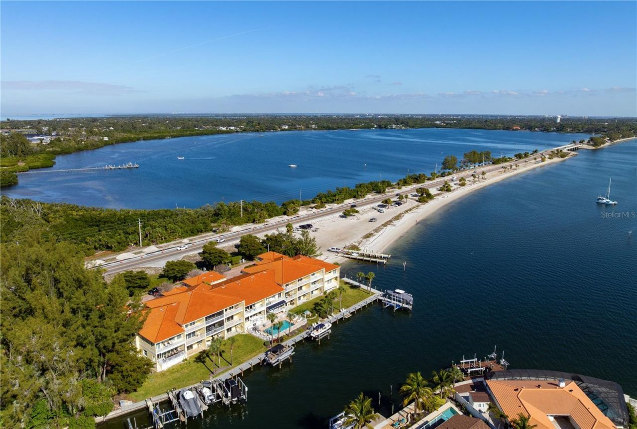 9923 Manatee Avenue W, Bradenton, FL 34209 Photo