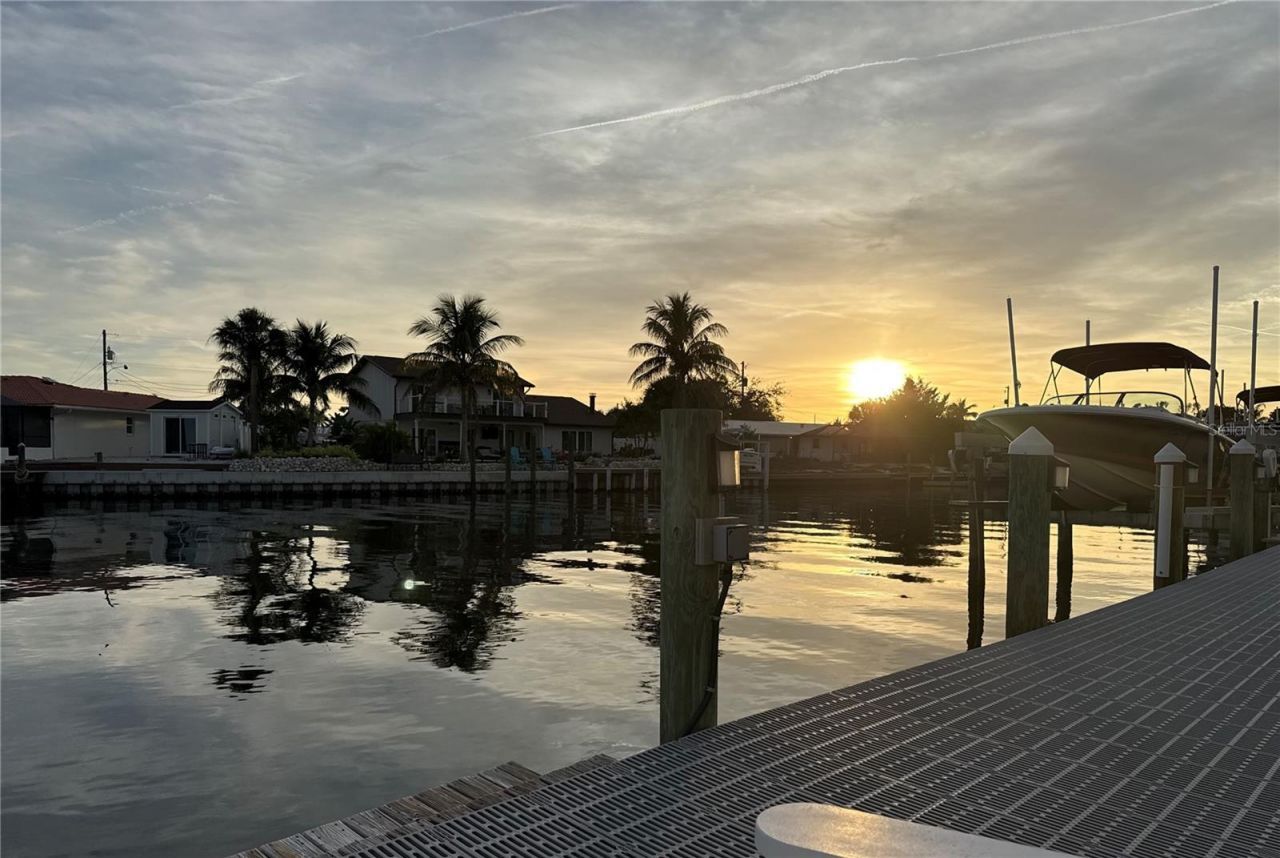 9923 Manatee Avenue W, Bradenton, FL 34209 Photo