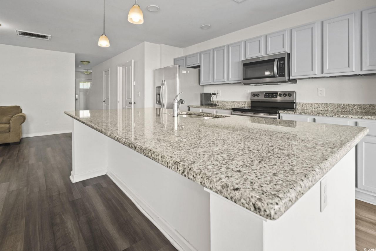 1117 Fairway Ln. Photo 10