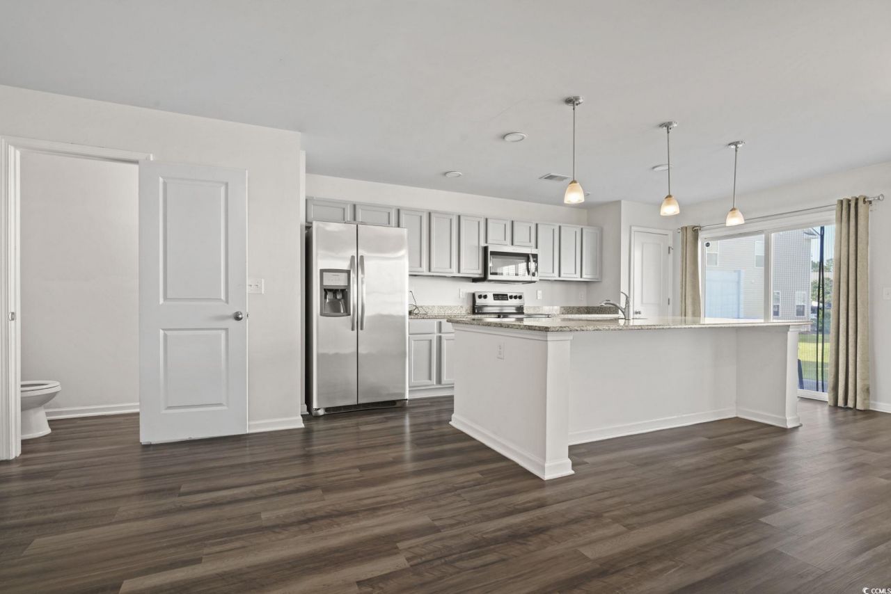 1117 Fairway Ln. Photo 8