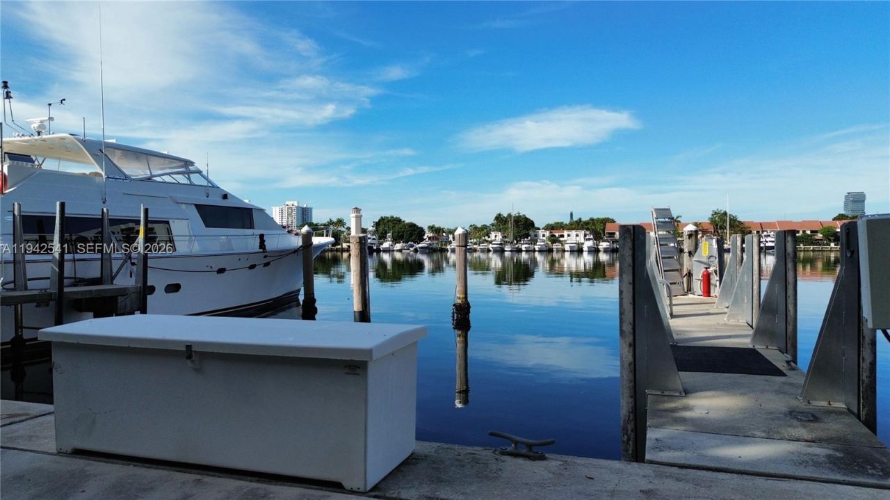 3601 NE 207th St, Aventura, FL 33180 Photo