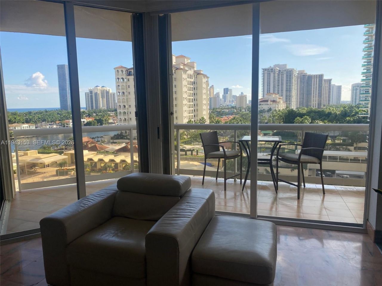 20191 E Country Club Dr , Unit 911, Aventura, FL 33180 Photo