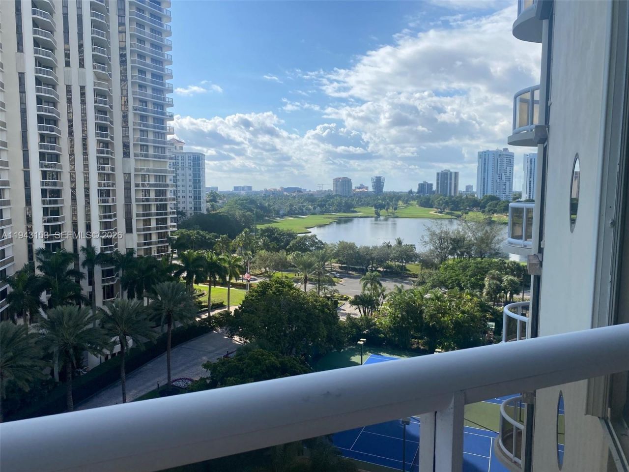 20191 E Country Club Dr , Unit 911, Aventura, FL 33180 Photo