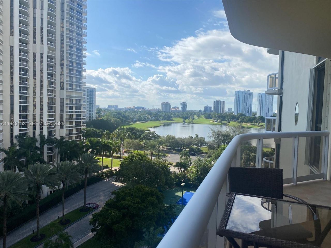 20191 E Country Club Dr , Unit 911, Aventura, FL 33180 Photo