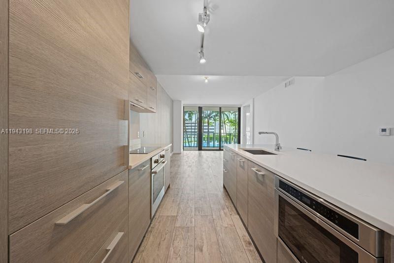 650 NE 32nd St, Unit 602, Miami, FL 33137 Photo