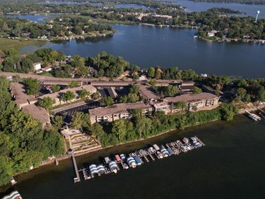 4387 Wilshire Boulevard, Unit 307, Mound, MN 55364